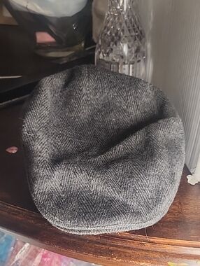 Classic Gray Herringbone Flat Cap - Unbranded
